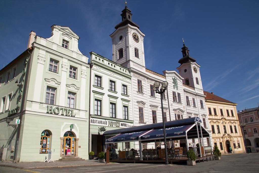 Hotel Vacek Pod Věží Hradec Králové Exterior foto