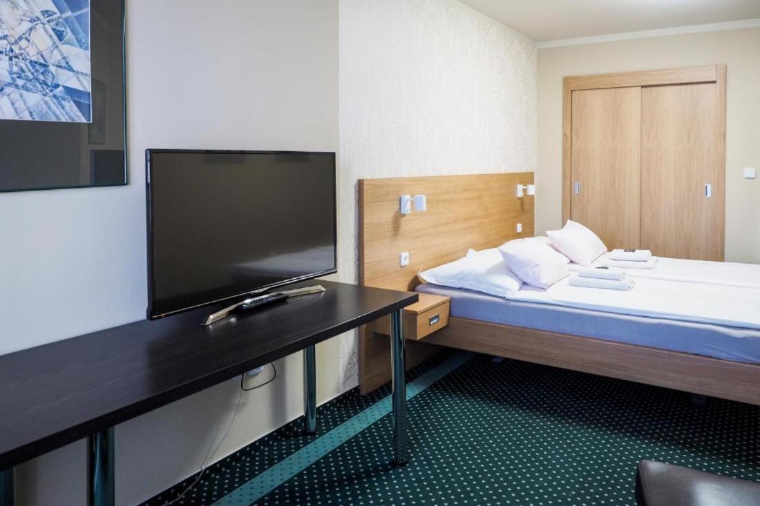 Hotel Vacek Pod Věží Hradec Králové Exterior foto
