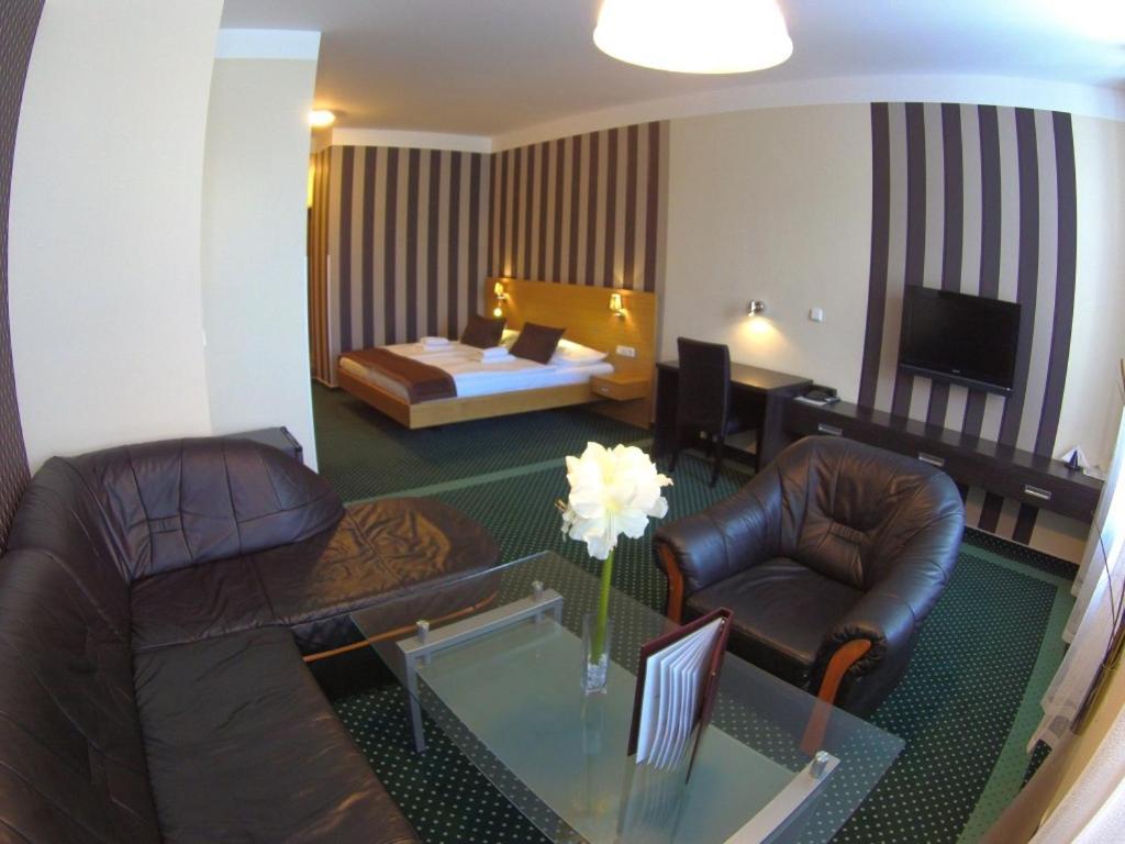 Hotel Vacek Pod Věží Hradec Králové Exterior foto