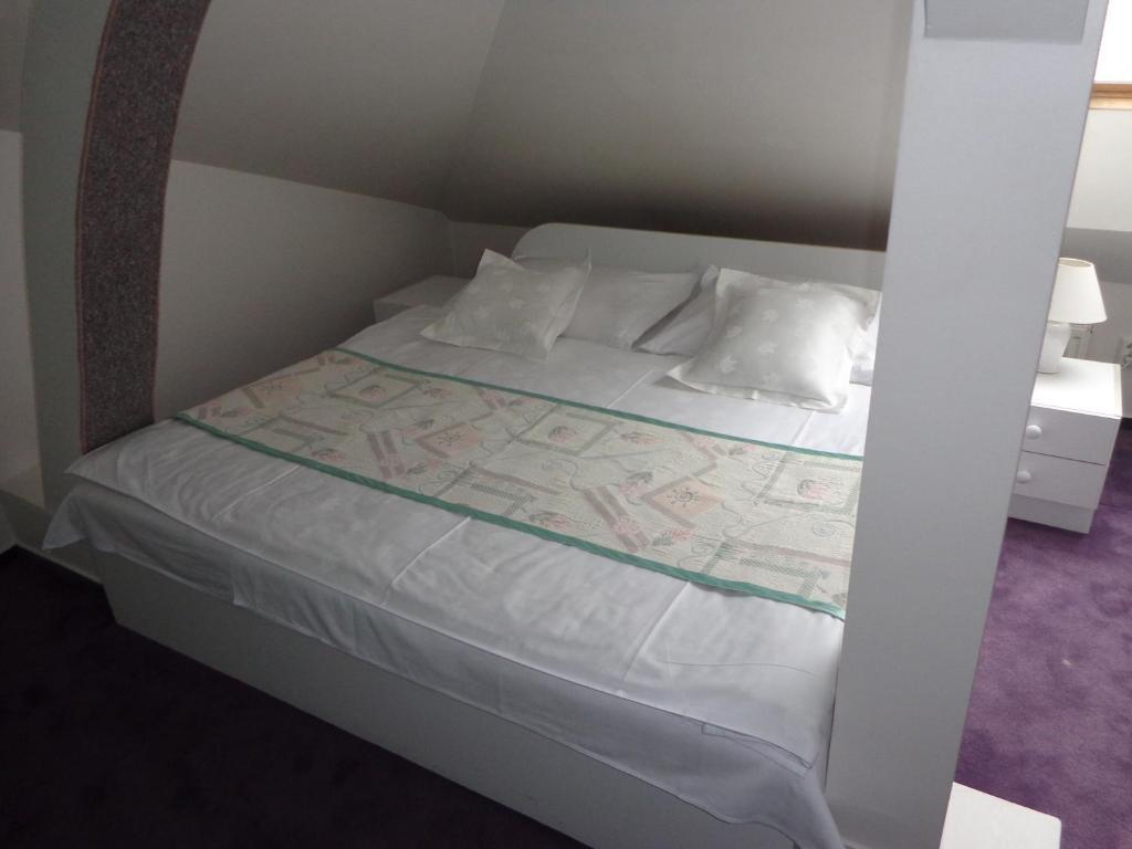 Hotel Vacek Pod Věží Hradec Králové Habitación foto