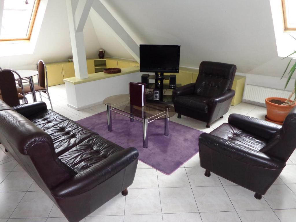 Hotel Vacek Pod Věží Hradec Králové Habitación foto