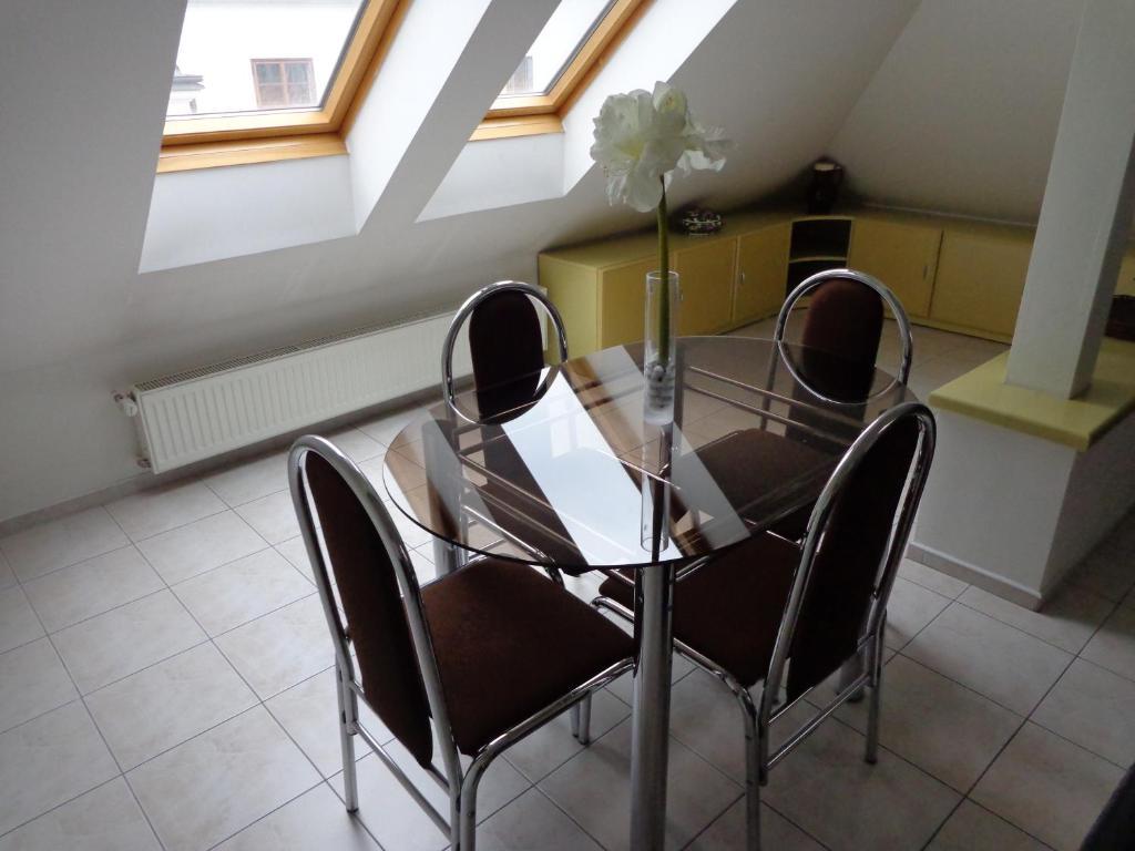Hotel Vacek Pod Věží Hradec Králové Habitación foto
