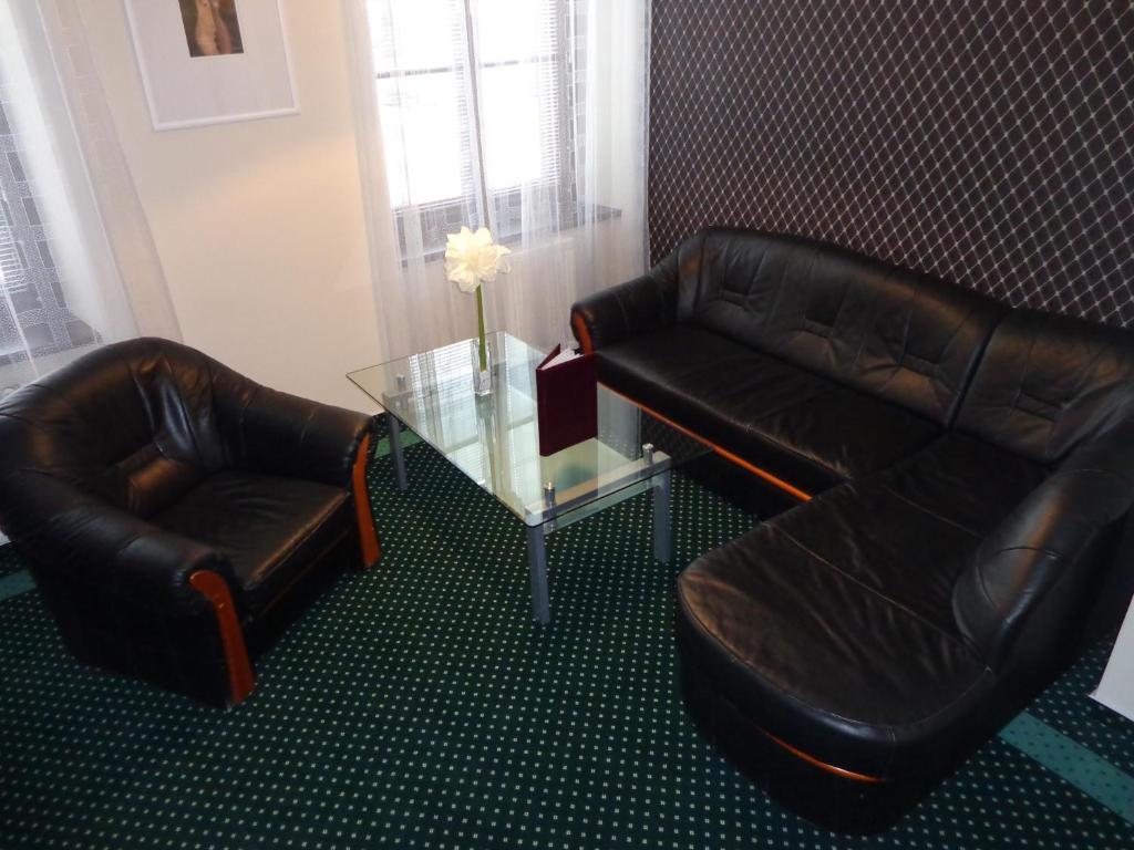 Hotel Vacek Pod Věží Hradec Králové Habitación foto